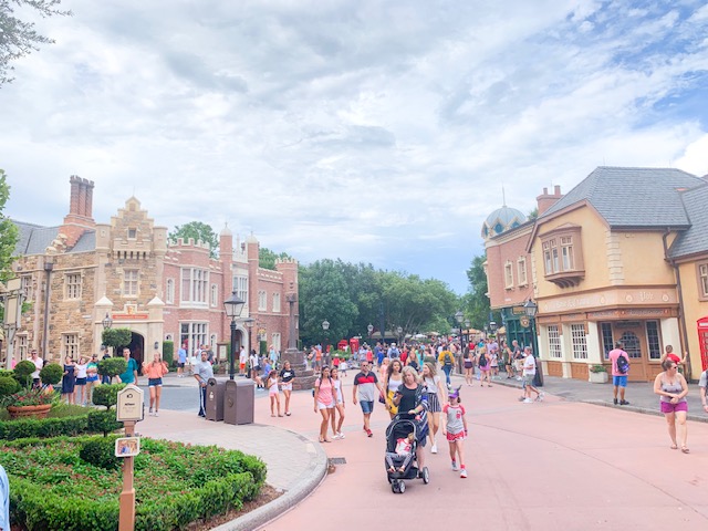 Countries in Epcot United Kingdom view of plaza and shops