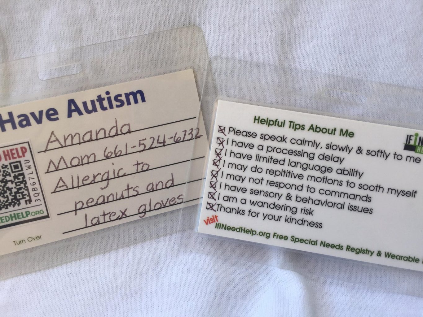 Contact card for Disney guests with Autism