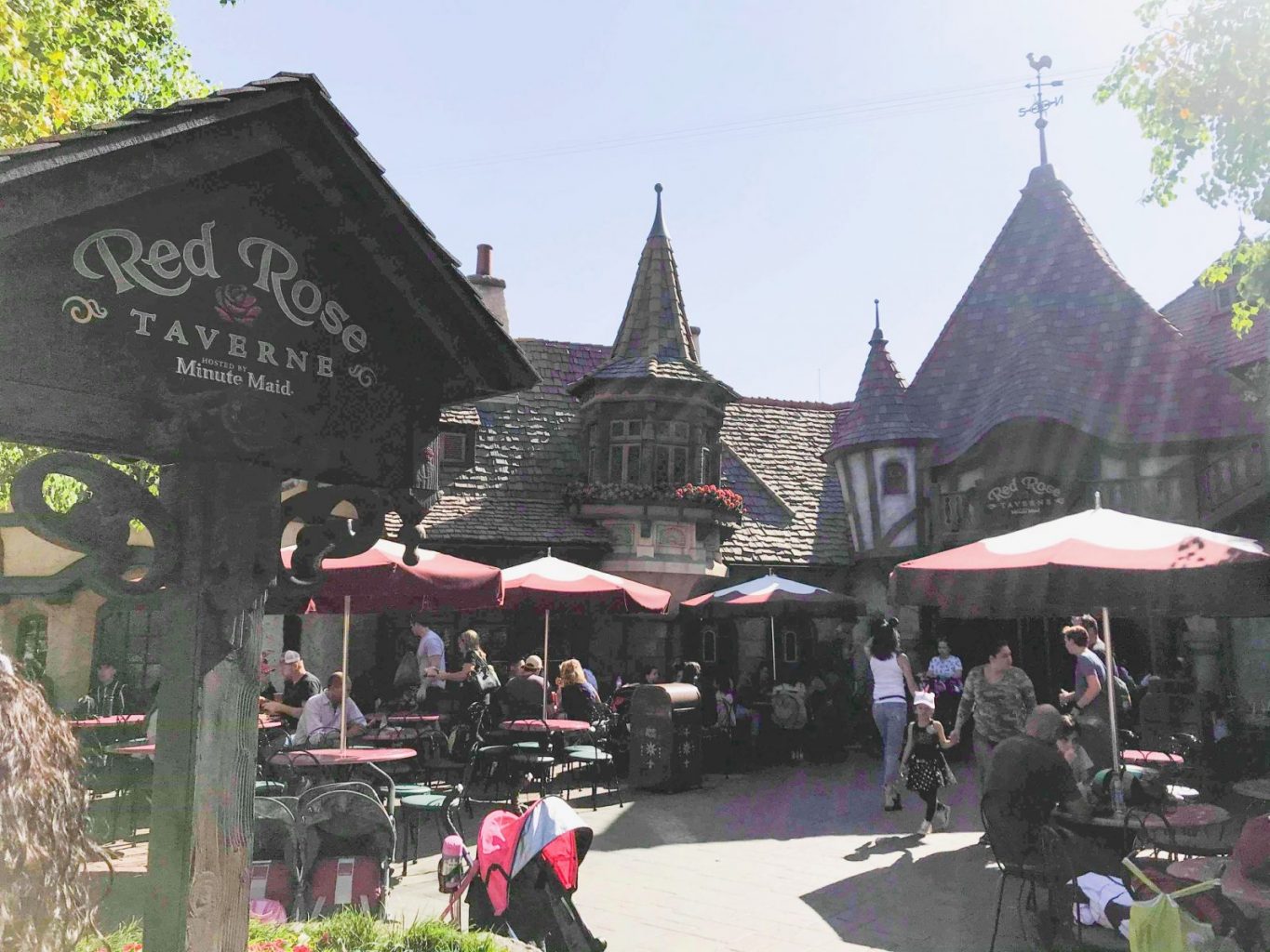 The outside of the Red Rose Taverne, one of the best Disneyland restaurants