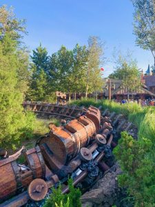 rollercoaster modeled after wooden barrels mine train