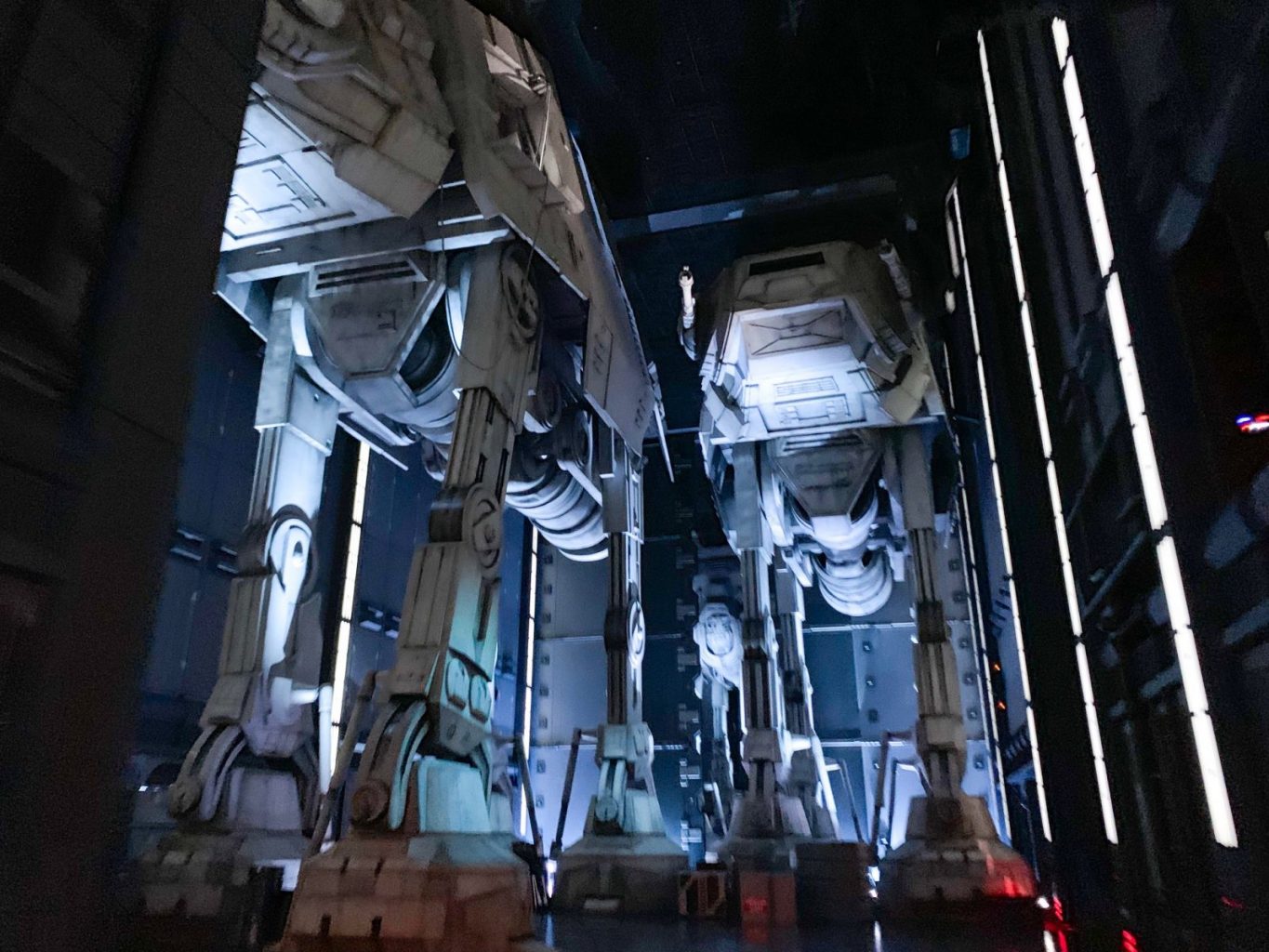 life size AT AT Walkers in Rise Of The Resistance ride 