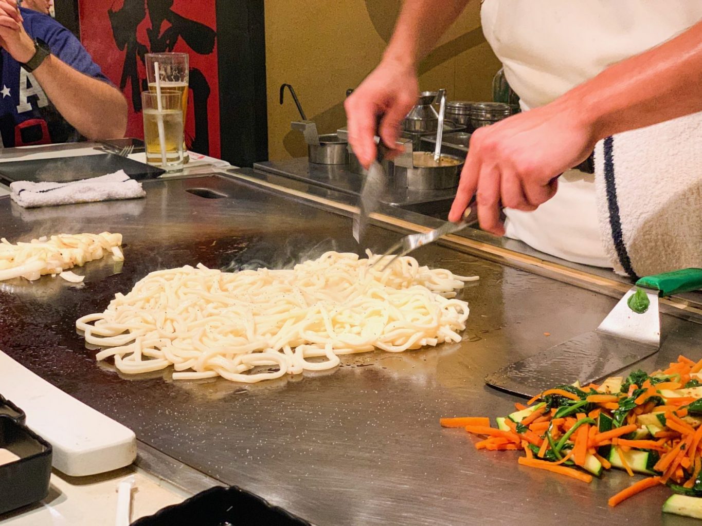 udon noodles on the grill at teppan edo epcot