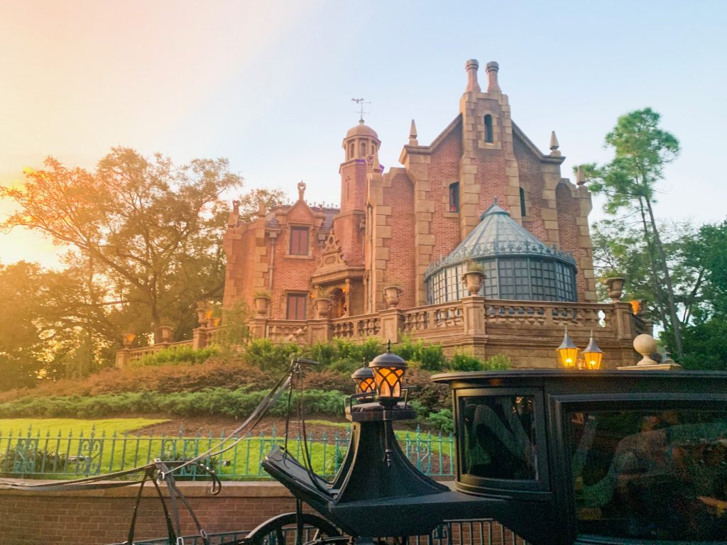 Photo of the Haunted Mansion, one of the best Disney World FastPass selections!