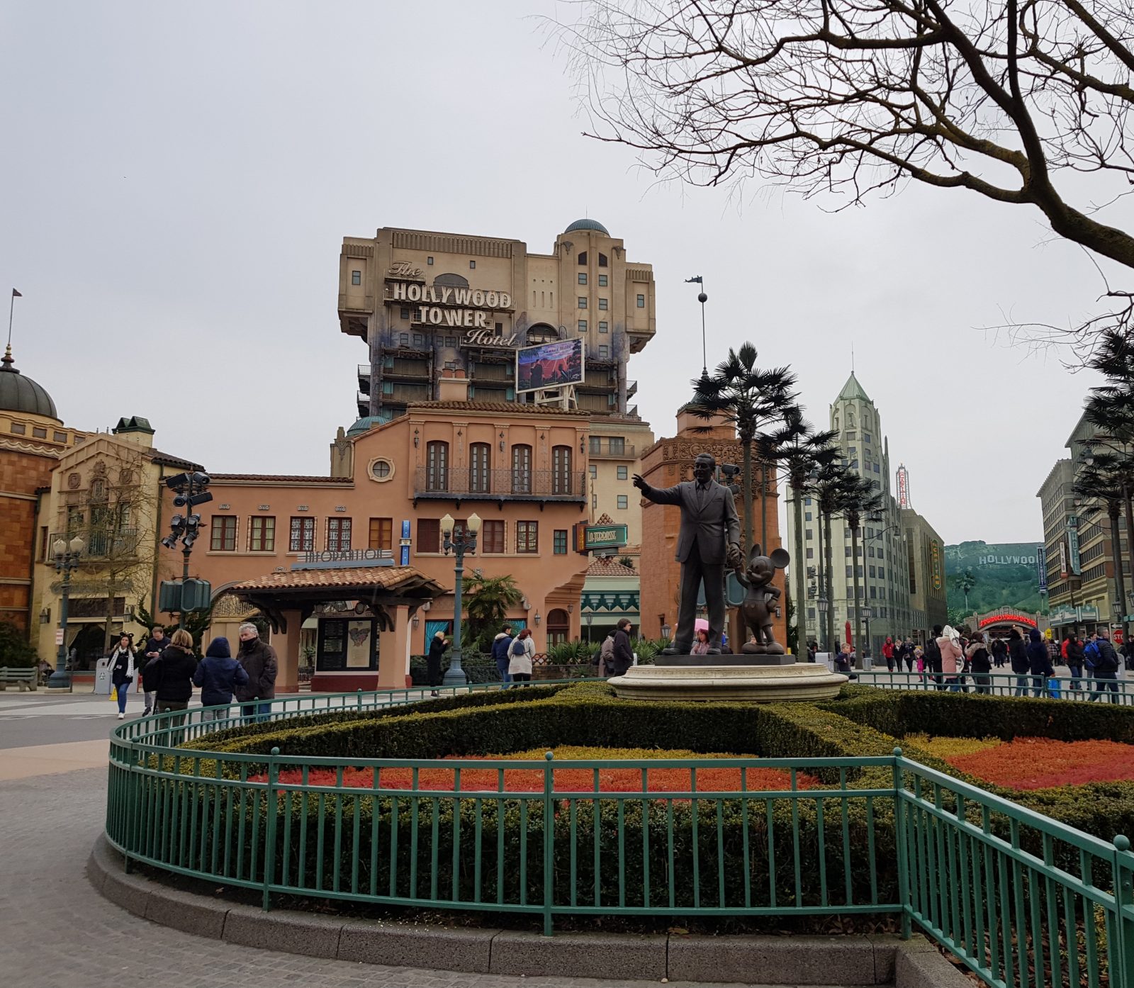 A long shot of the Tower of Terror, a Disneyland Paris ride