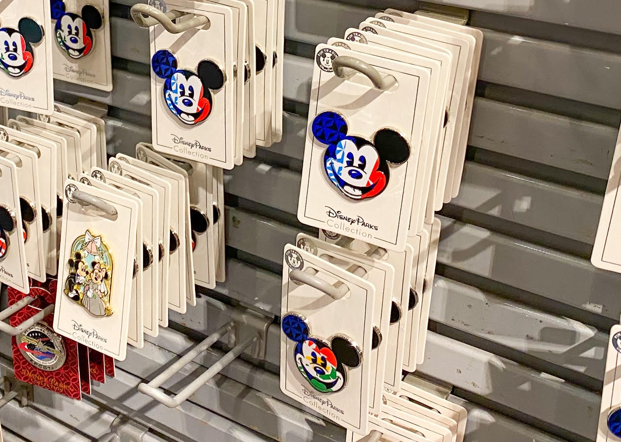 Disney Pin Trading: A Quick How To - Key To The World Travel