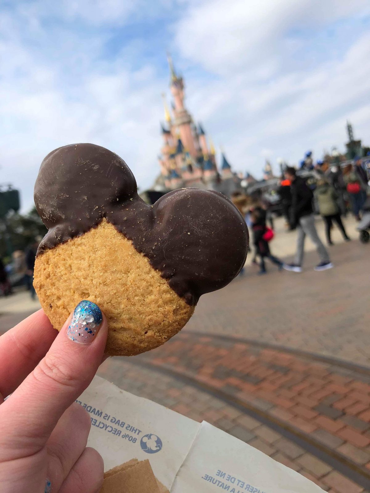 Food in Disneyland Paris, in front of the castle