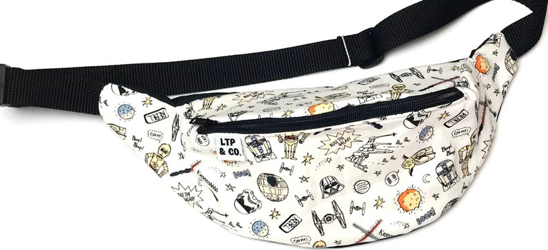 15 Cute Disney Fanny Packs To Wear In The Parks