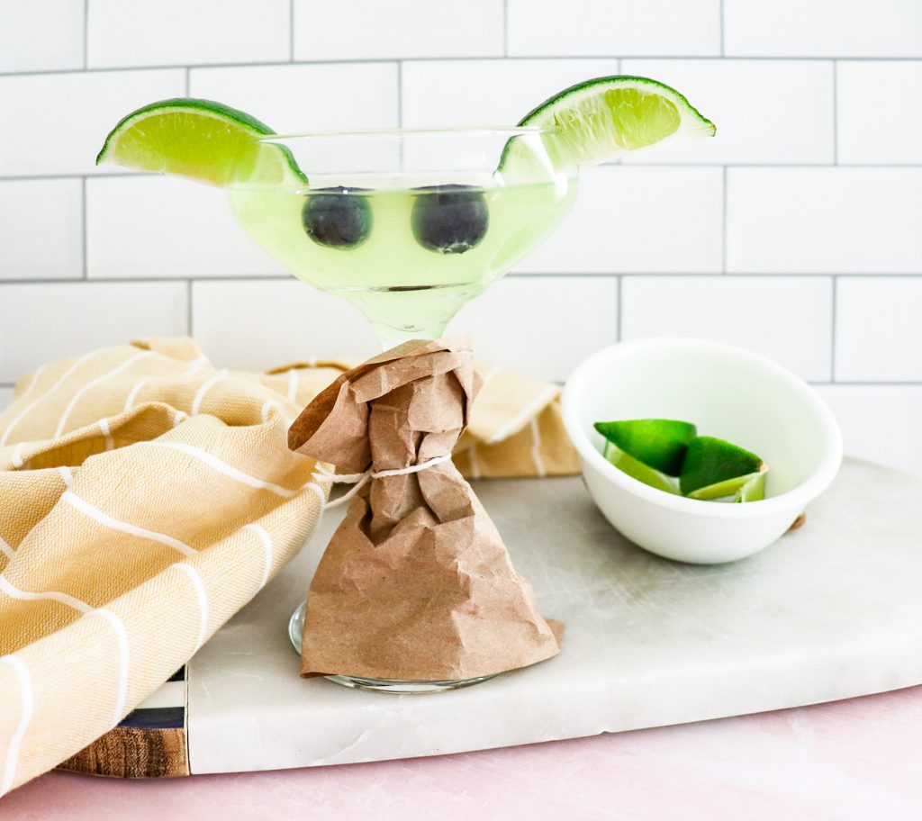 Make Your Own Baby Yoda Drink (Cocktail Or Mocktail!) - Disney Trippers