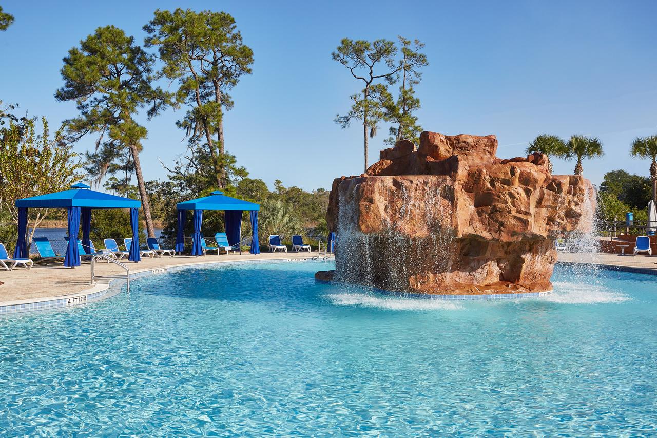 Wyndham Lake Buena Vista pool