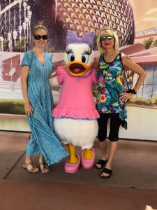 shoes for disney, picture of women with daisy duck