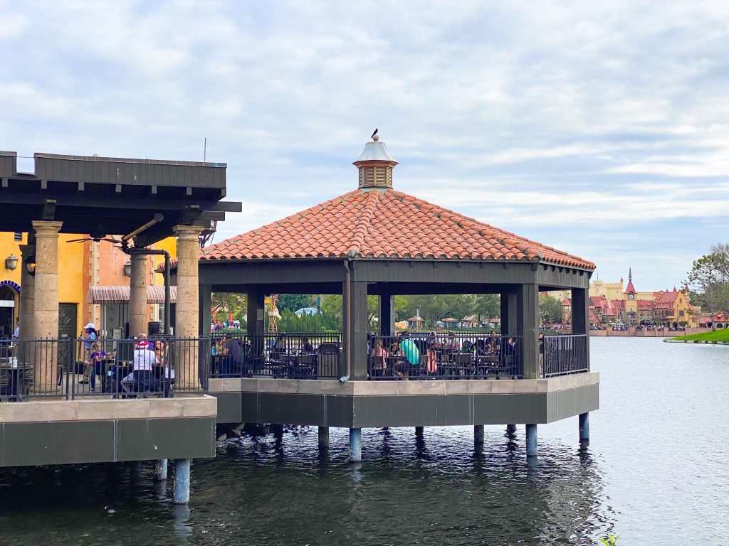40 Best Places For Outdoor Dining at Disney - Disney Trippers