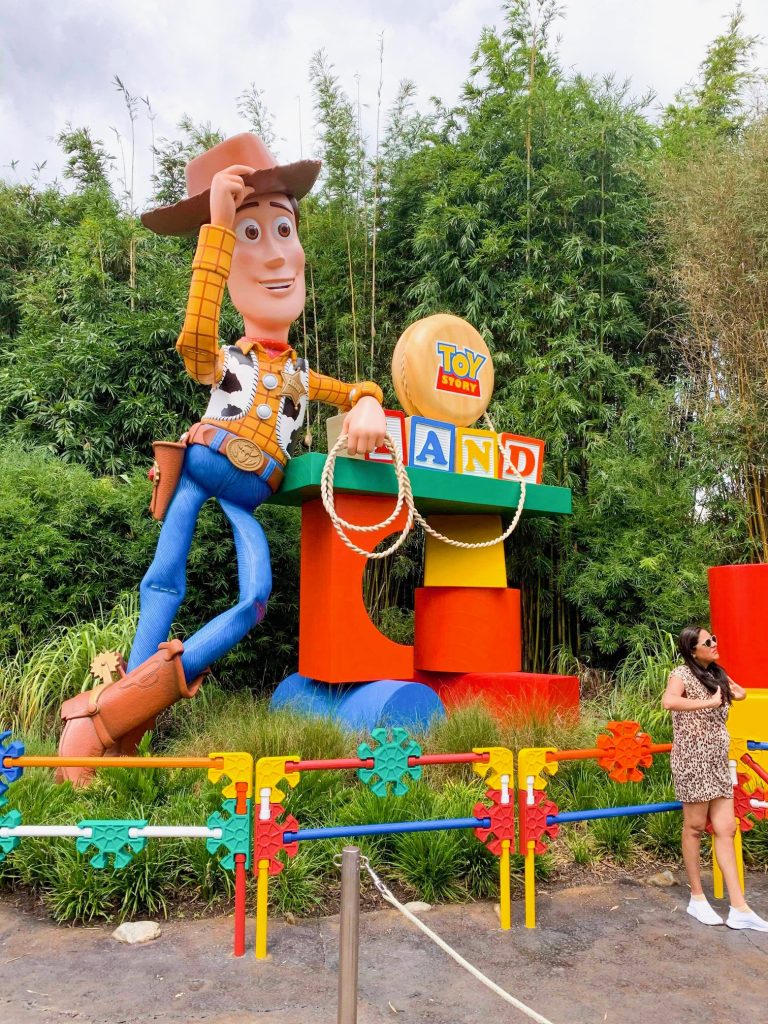 giant woody statue Toy Story land sign best Hollywood studios rides