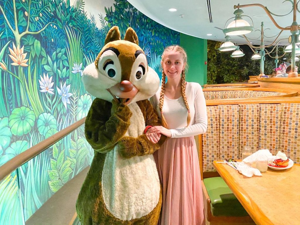 Victoria takes advantage of a Breakfast Meet and Greet with Chip from Chip and Dale thanks to Disney Memory Maker.