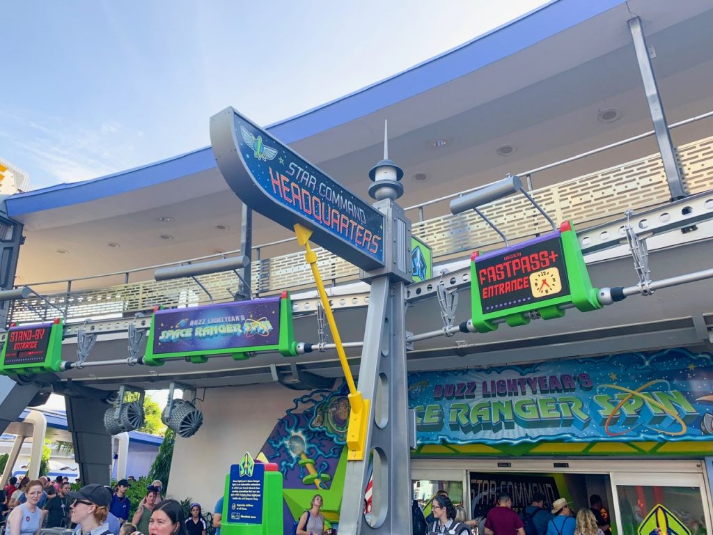 Shoot your shot with lasers and beat Zurg: the bright, lime green entrance of Buzz's ride holds along weight times that can be surpassed with Magic Kingdom's Genie+