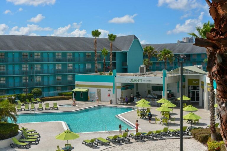 15 Best Orlando Hotels With Free Shuttles To Disney Disney Trippers   Orlando Hotels With Disney Shuttles Avanti 768x512 