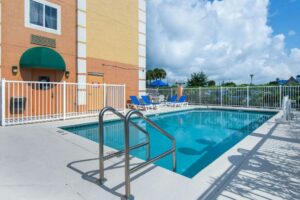 Orlando Hotels With Disney Shuttles Comfort Inn 300x200 