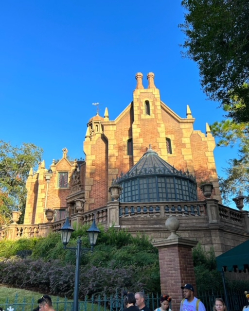 brick haunted mansion ride building best things to do in Magic Kingdom