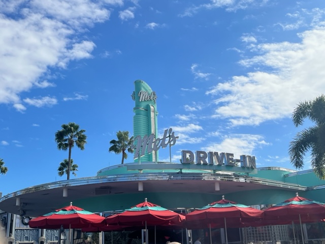 Mel's Diner is not one of best restaurants at Universal Orlando: the burgers are plain, and shakes are gross!