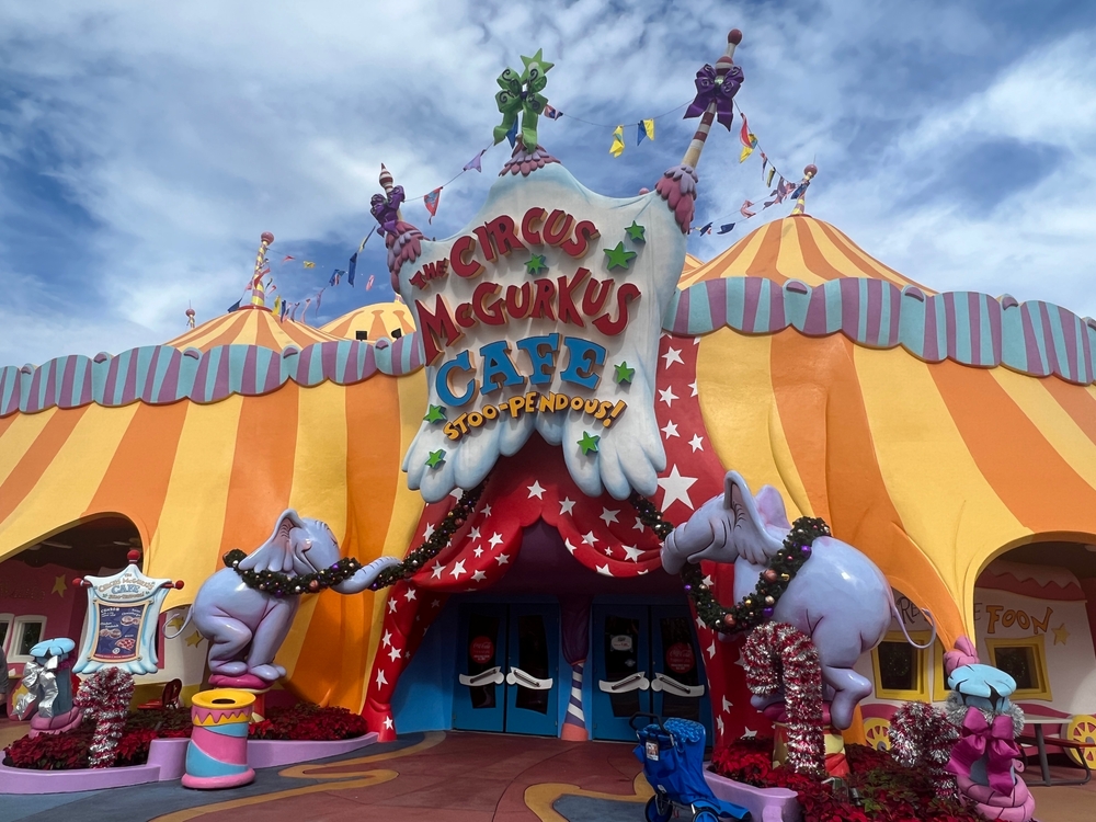 Circus McGurkus is one of the options for Universal Orlando Quick Service, although the theming is Dr. Seuss and fun, the food is not.
