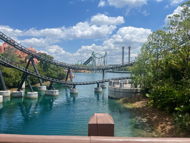 An early view of the park during early access is a perk of staying on site hotels and it helps save money at Universal Orlando since you get the parks to yourself for a while! 